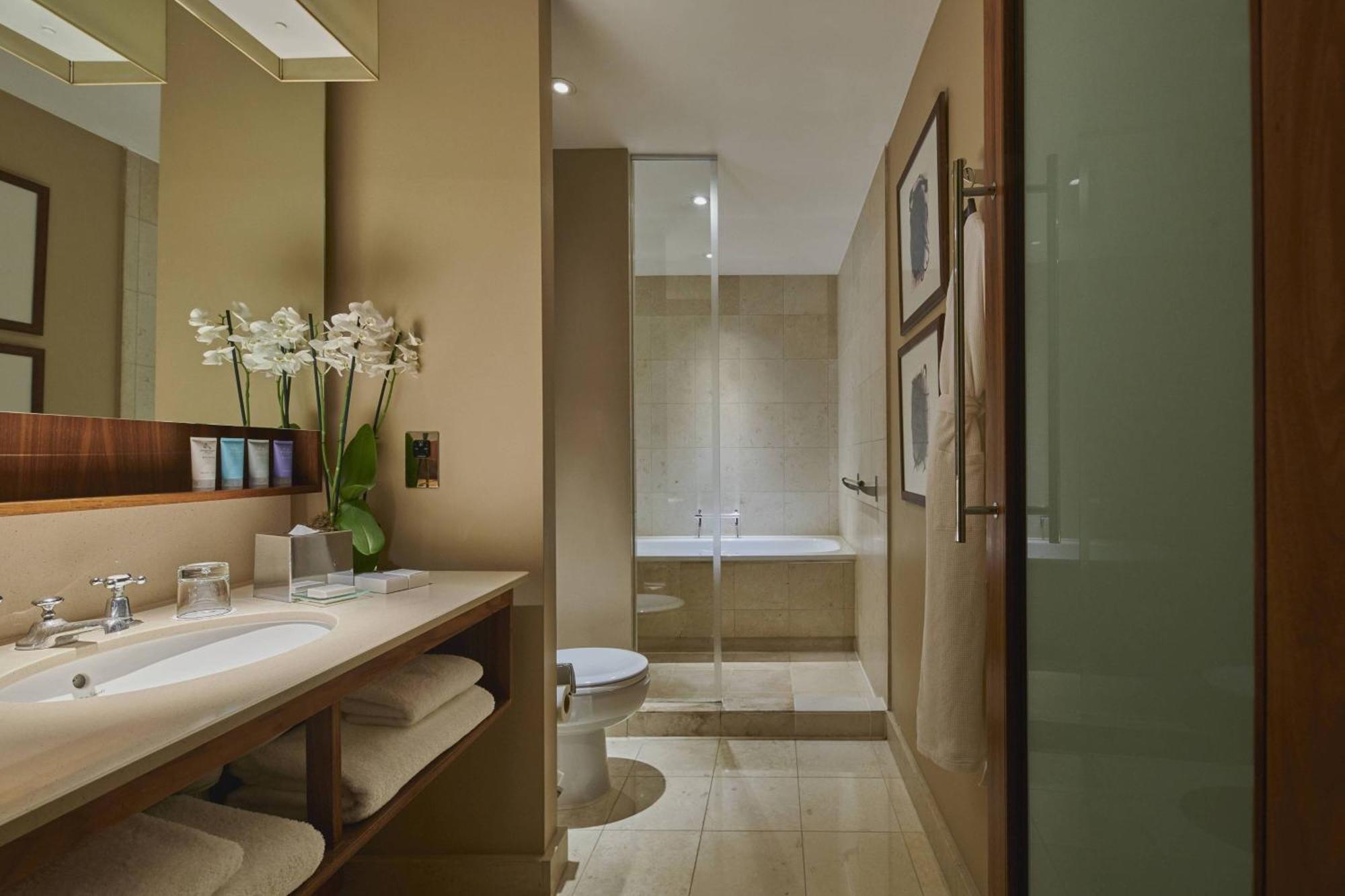 Threadneedles, Autograph Collection Hotel London Ngoại thất bức ảnh